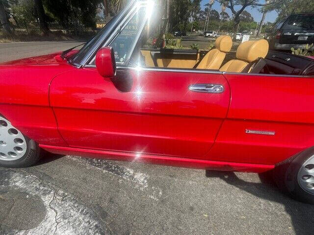 1991 Alfa Romeo Spider Veloce