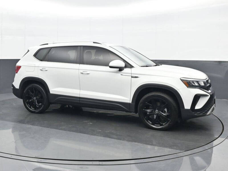 2022 Volkswagen Taos SE 4Motion