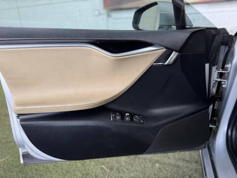 2012 Tesla Model S Performance