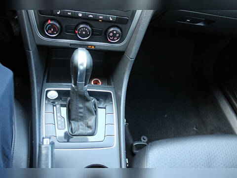 2015 Volkswagen Passat 1.8T Wolfsburg Edition