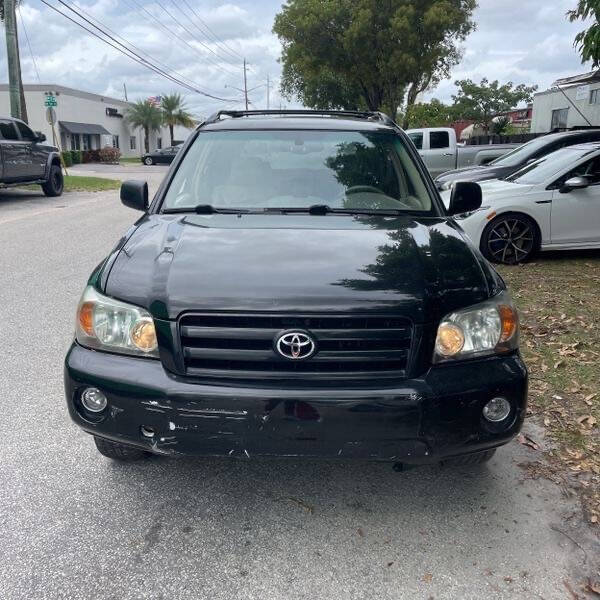 2004 Toyota Highlander for sale at Green Light Auto in Bridgeton, NJ