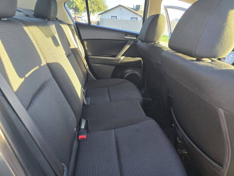 2013 Mazda MAZDA3 i Sport