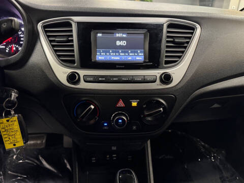 2020 Hyundai Accent SE