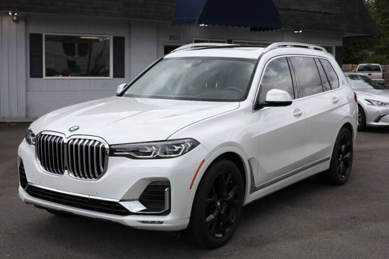 2022 BMW X7 40i photo 3