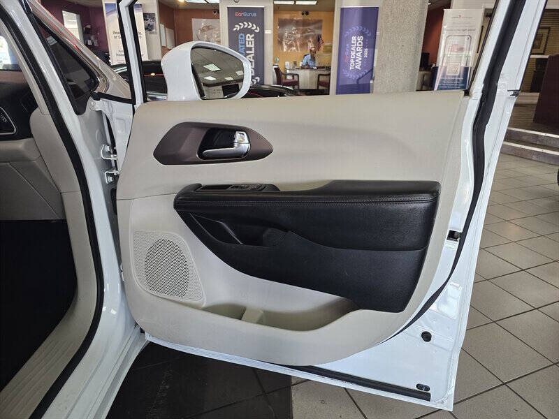 2018 Chrysler Pacifica Touring Plus