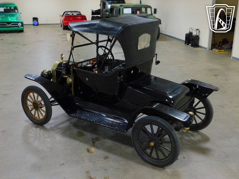 1914 Ford Model T