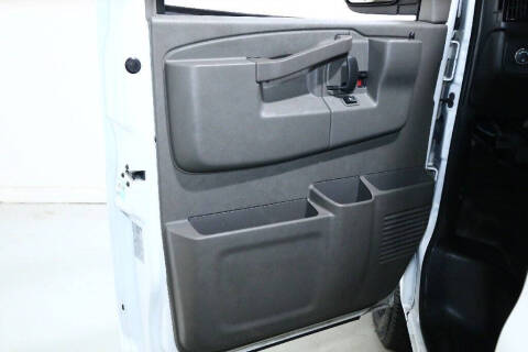 2023 Chevrolet Express 2500