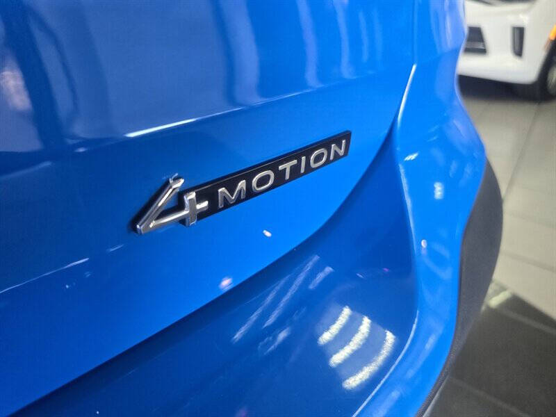 2024 Volkswagen Taos SE 4Motion