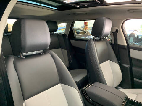 2025 Land Rover Range Rover Velar P250 Dynamic SE