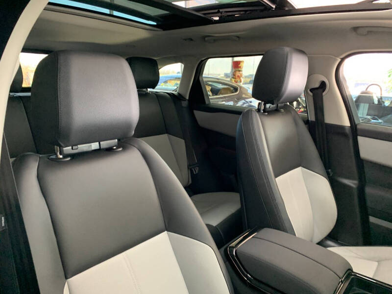 2025 Land Rover Range Rover Velar P250 Dynamic SE