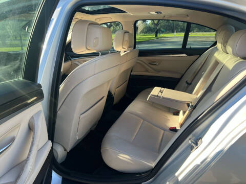 2012 BMW 5 Series 528i