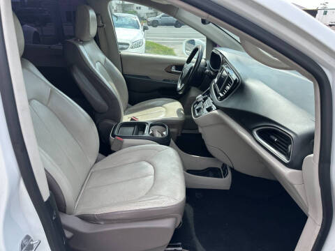 2019 Chrysler Pacifica Touring L