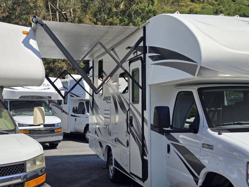 2021 Jayco Redhawk  Class C Shortly