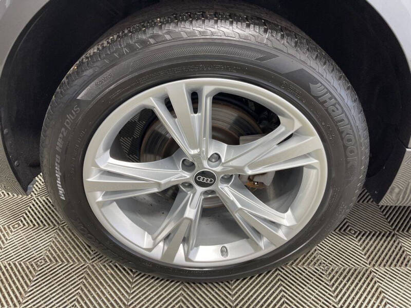 2022 Audi Q8 quattro Premium Plus 55 TFSI