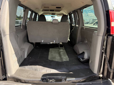 2010 GMC Savana LS 1500