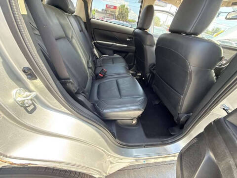 2020 Mitsubishi Outlander SEL