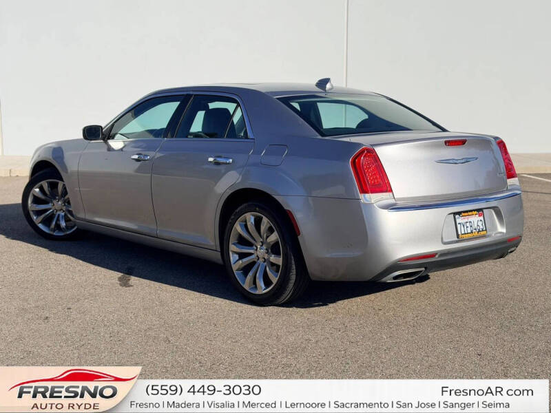 2017 Chrysler 300 C
