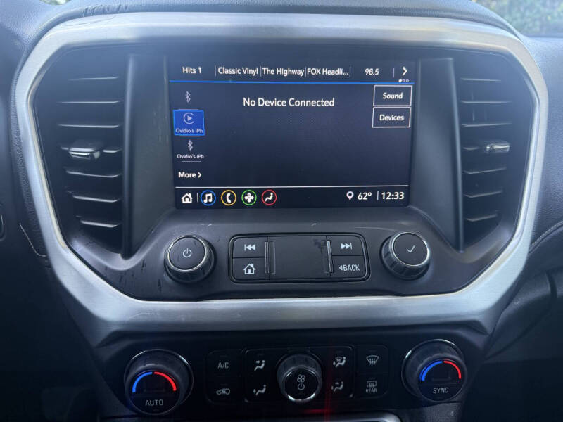 2022 GMC Acadia SLE