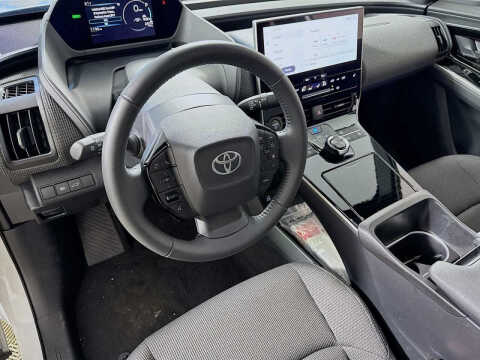 2025 Toyota bZ4X XLE
