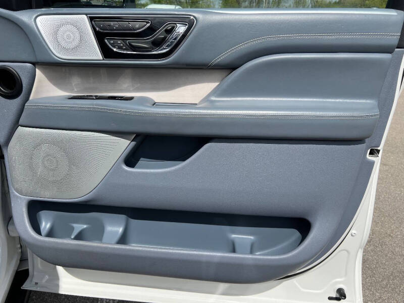 2020 Lincoln Navigator Black Label