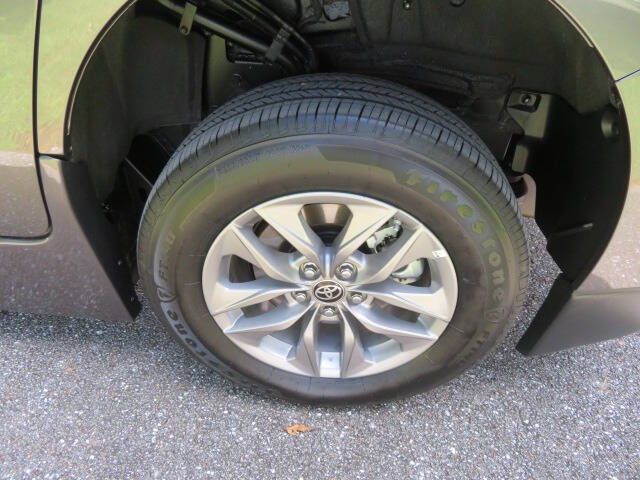 2024 Toyota Sienna XLE 7-Passenger