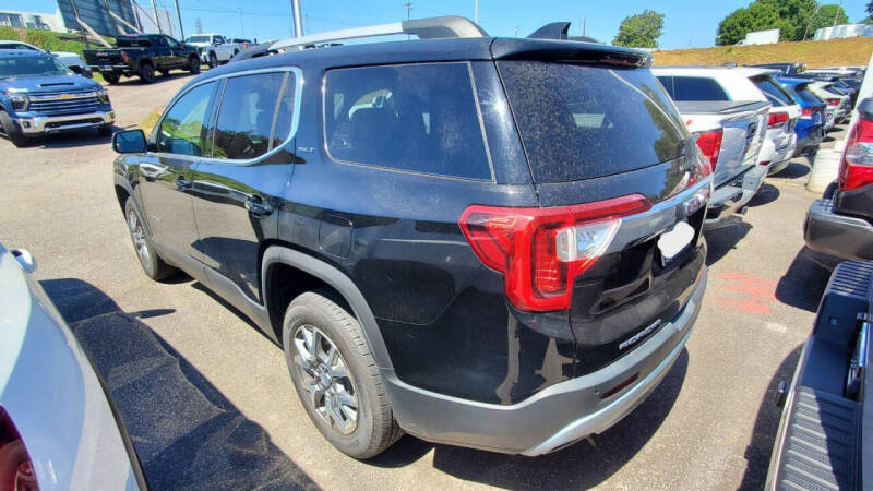 2023 GMC Acadia SLT