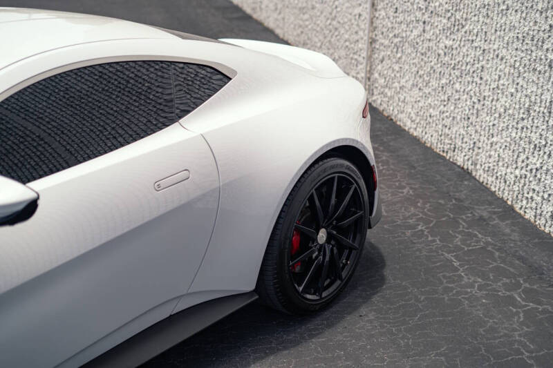 2019 Aston Martin Vantage