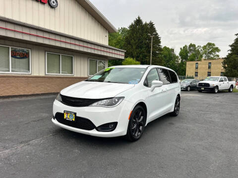 2019 Chrysler Pacifica Touring Plus