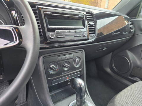 2014 Volkswagen Beetle 1.8T Entry PZEV