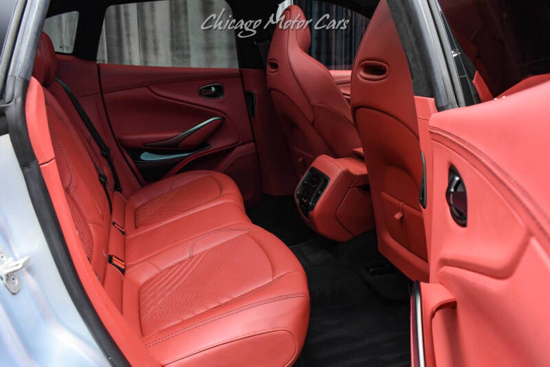 2022 Aston Martin DBX