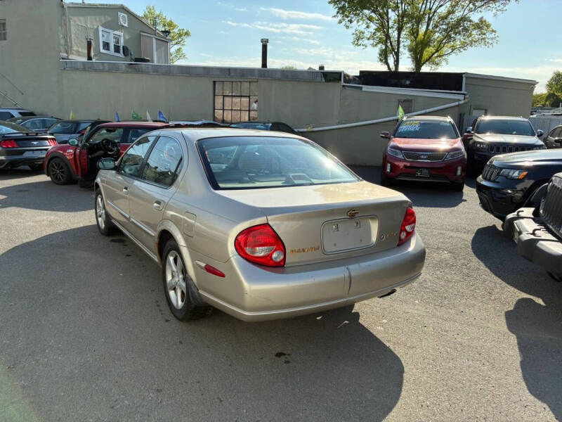 2000 Nissan Maxima