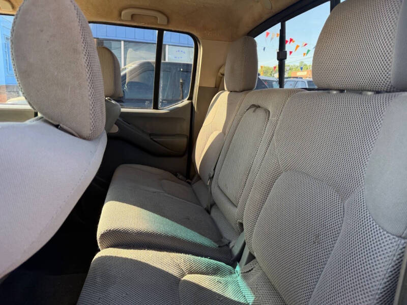2017 Nissan Frontier SV