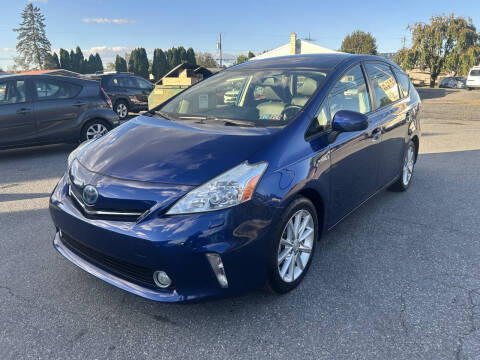 2013 Toyota Prius v Five