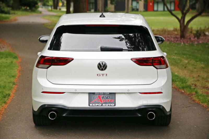 2023 Volkswagen Golf GTI SE