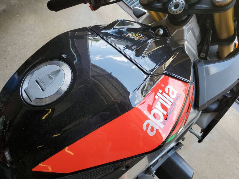 2018 Aprilia Tuono