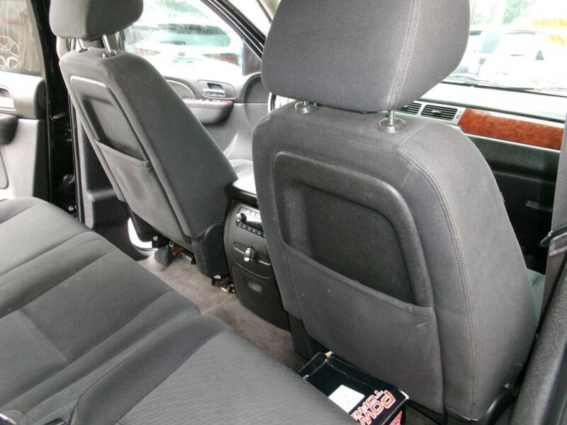 2013 Chevrolet Suburban LS