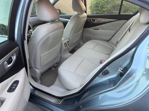 2015 Infiniti Q50 Premium