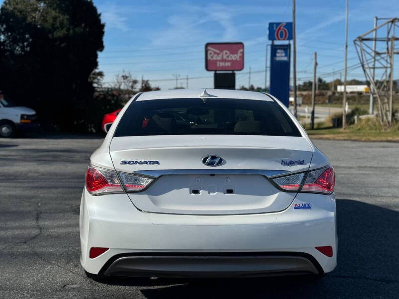 2015 Hyundai Sonata Hybrid Base photo 5