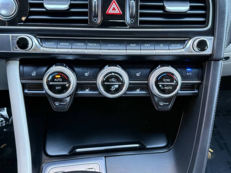 2020 Genesis G70