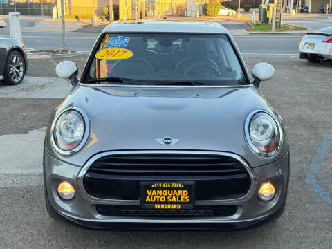 2017 MINI Hardtop 4 Door Cooper