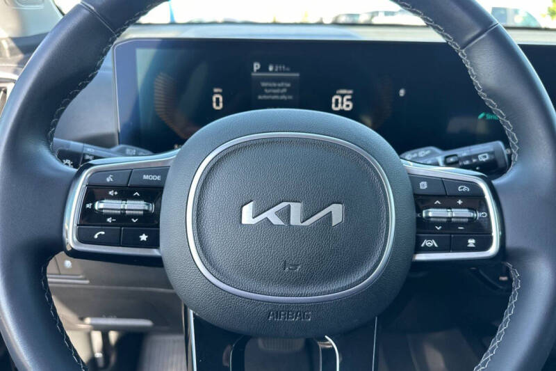 2024 Kia Sorento S