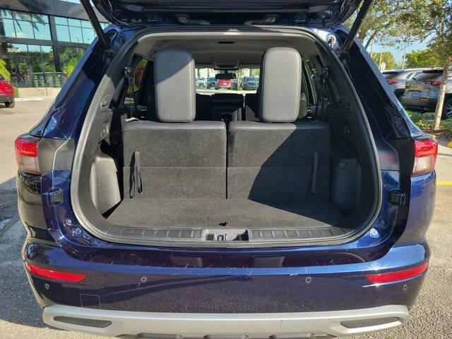 2024 Mitsubishi Outlander SE