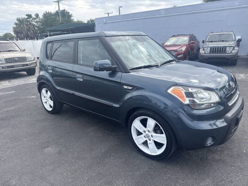 2010 Kia Soul +
