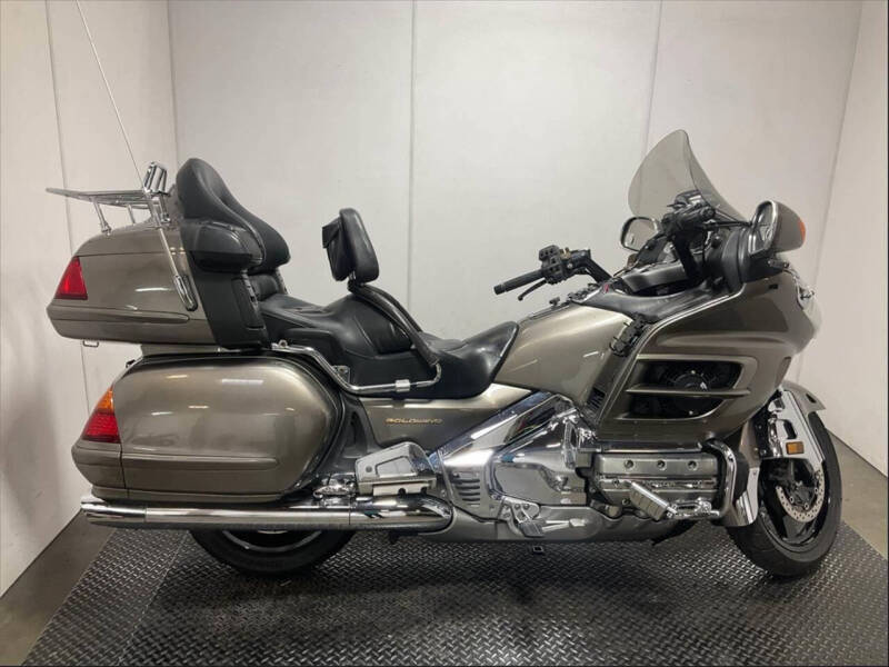 2004 Honda GL1800