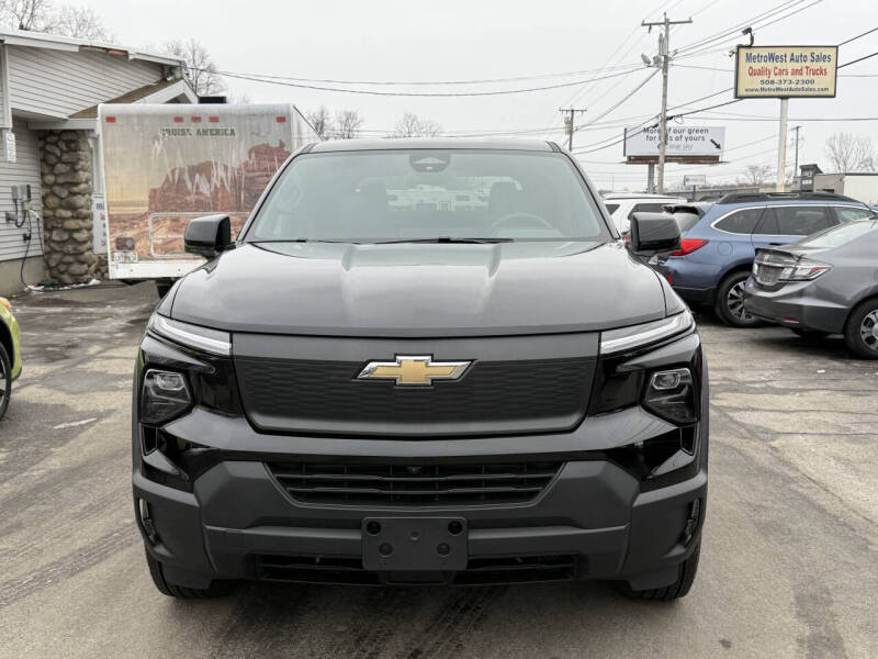 Used 2024 Chevrolet Silverado EV Work Truck with VIN 1GC10UED5RU208145 for sale in Worcester, MA