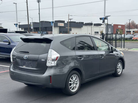 2012 Toyota Prius v Three