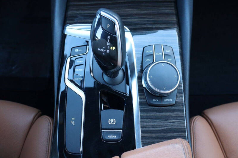 2018 BMW 5 Series 530i