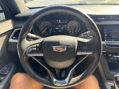 2023 Cadillac XT6 Luxury