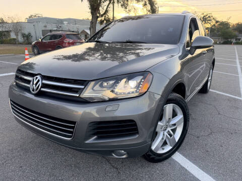 2014 Volkswagen Touareg V6 Sport