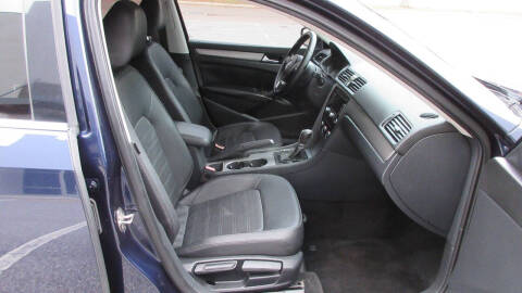 2015 Volkswagen Passat 1.8T SE